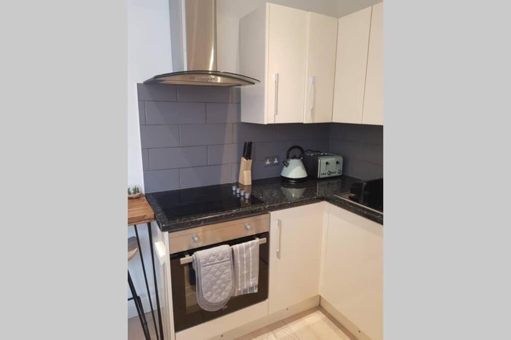 St Ives Apartment Private Parking With Garden 10 Minute Walk Into Town And Beach Eksteriør bilde