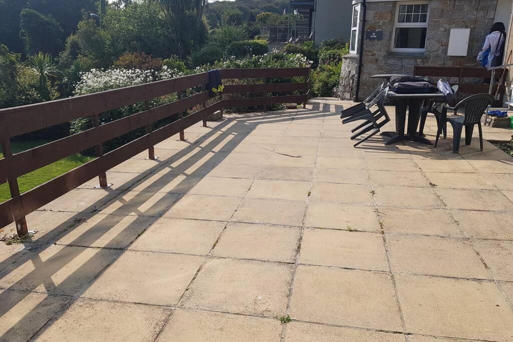 St Ives Apartment Private Parking With Garden 10 Minute Walk Into Town And Beach Eksteriør bilde