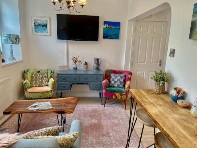 St Ives Apartment Private Parking With Garden 10 Minute Walk Into Town And Beach Eksteriør bilde
